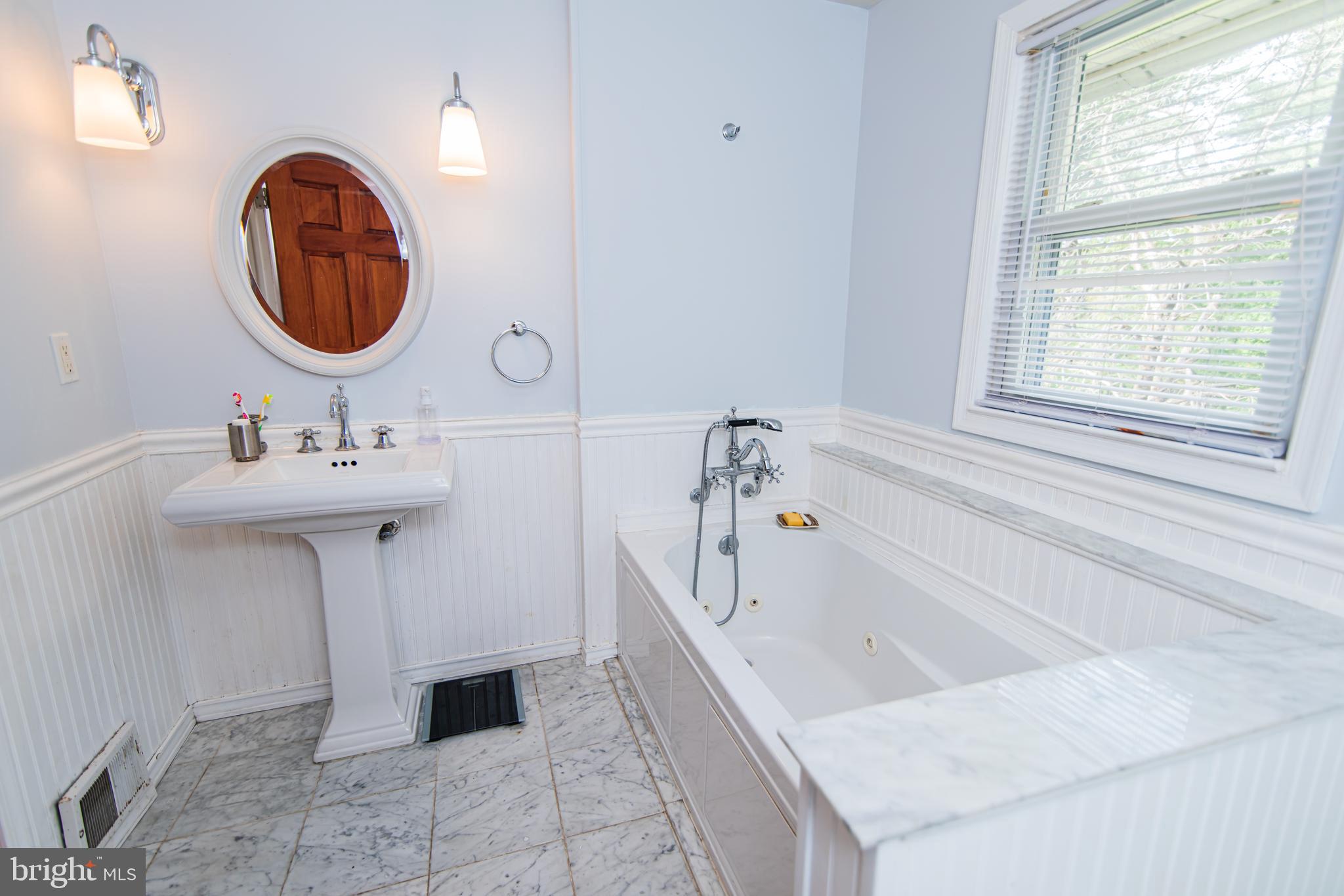 982 Mayberry Road Conshohocken, PA 19428 - Photo 32 of 37 Gallery Image 32