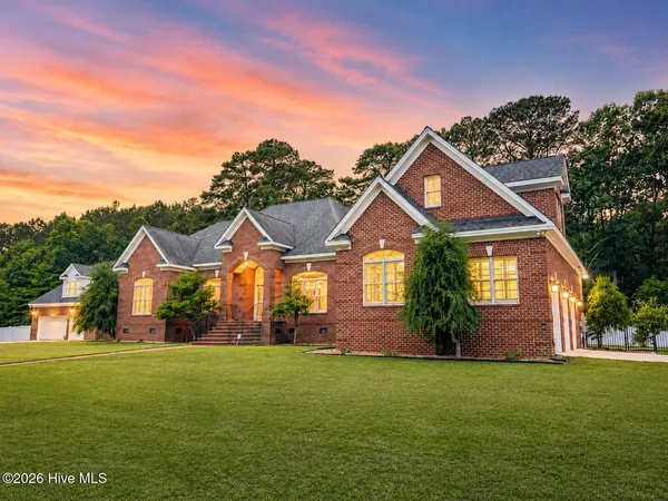 $725,000 | 722 Wellington Lane, Tarboro, NC 27886