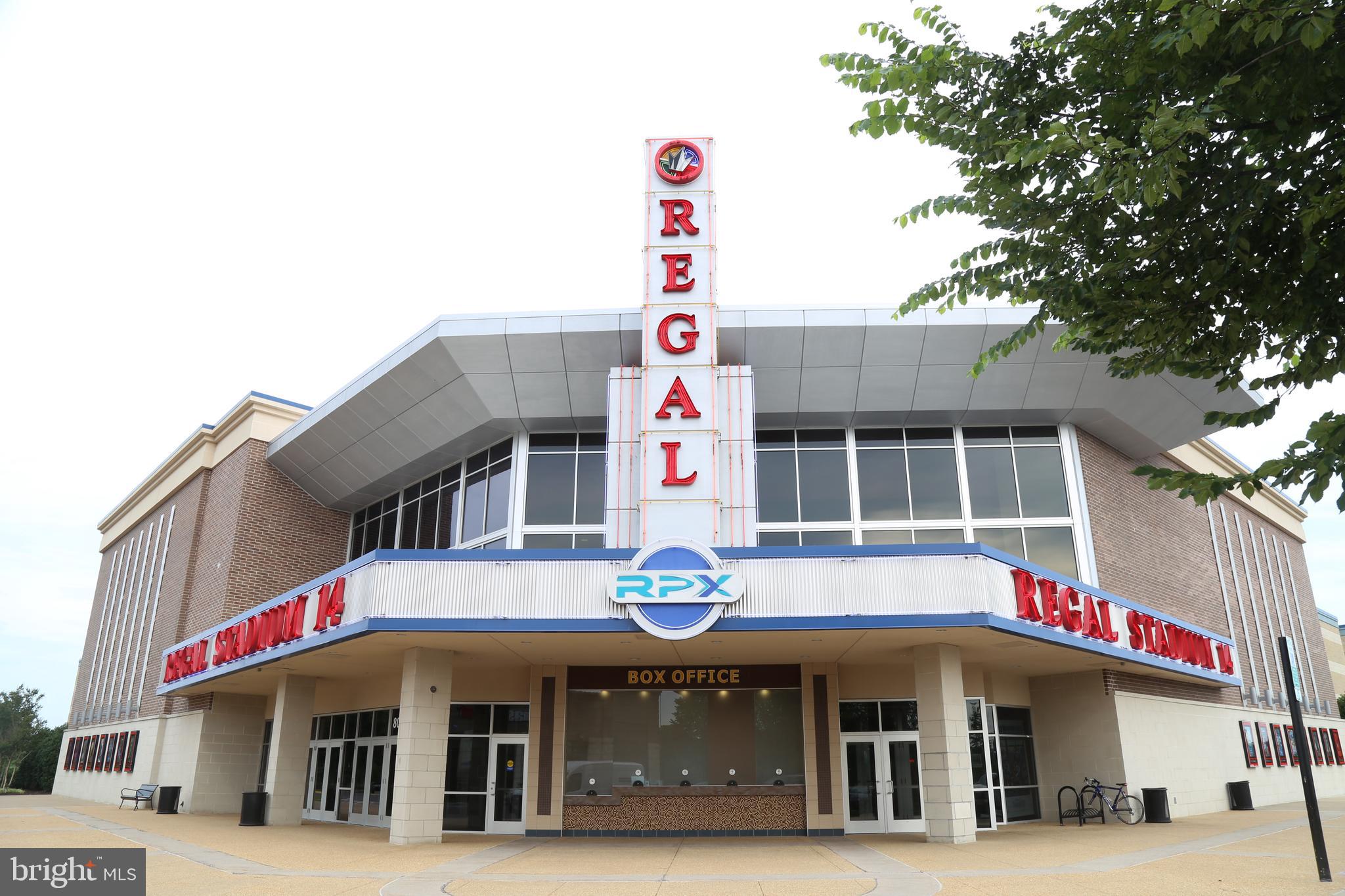 8461 Tackhouse Loop Gainesville, VA 20155 - Photo 37 of 39 a front view of multi story building