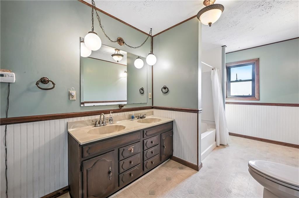549 Kinsman Road Jamestown, PA 16134 - Photo 41 of 50 Upper Bathroom