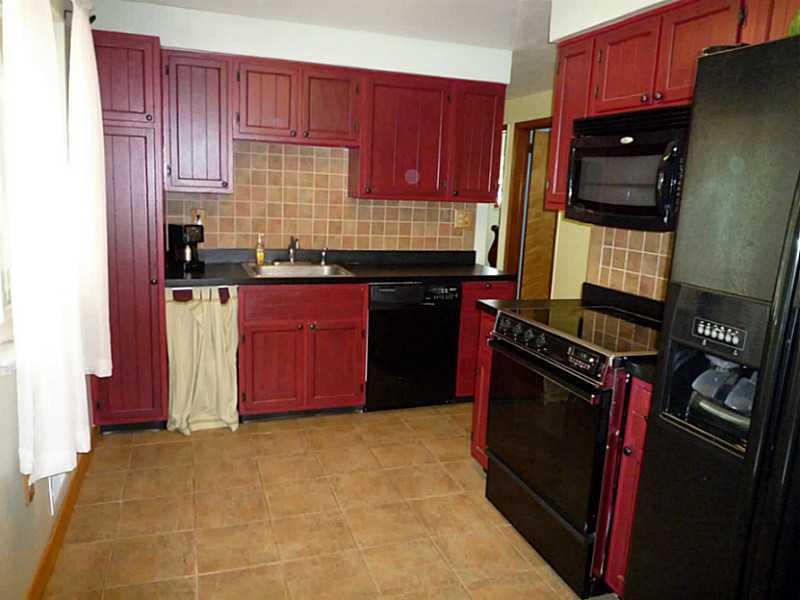 145 Anderson Road North Huntingdon, PA 15642 - Photo 3 of 24 Kitchen. Quaint updated kitchen!