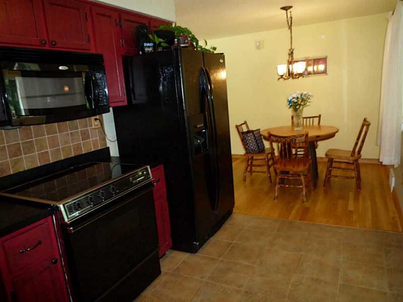 145 Anderson Road North Huntingdon, PA 15642 - Photo 4 of 24 Kitchen. Sparkling appliances!