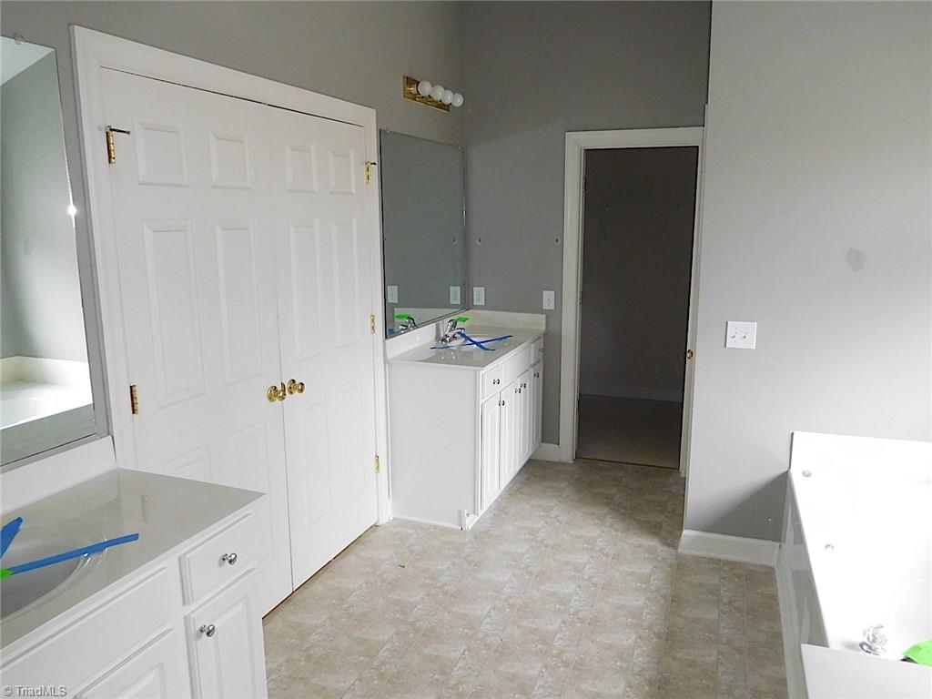 709 Number Ten Way Oak Ridge, NC 27310 - Photo 22 of 29