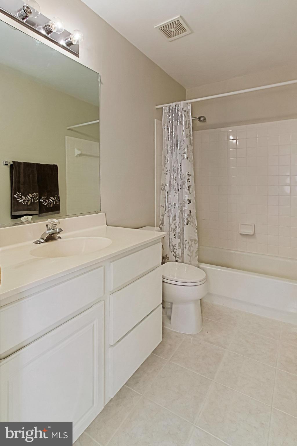 139 Roland Court Southwest Vienna, VA 22180 - Photo 22 of 30 Bath