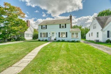 55 Eastbourne Road Irondequoit, NY 14617 - Photo 2 of 32 Gallery Image 2
