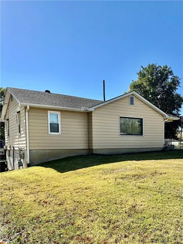 $217,000 | 1807 High Street, Leavenworth, KS 66048