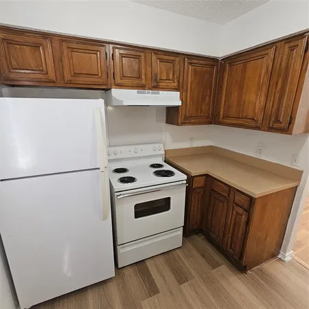 $1,395 | 1400 Darr Street, Unit C, Irving, TX 75061