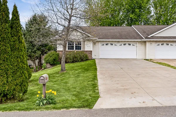 $284,900 | 21312 Barbara Lane, Galesville, WI 54630