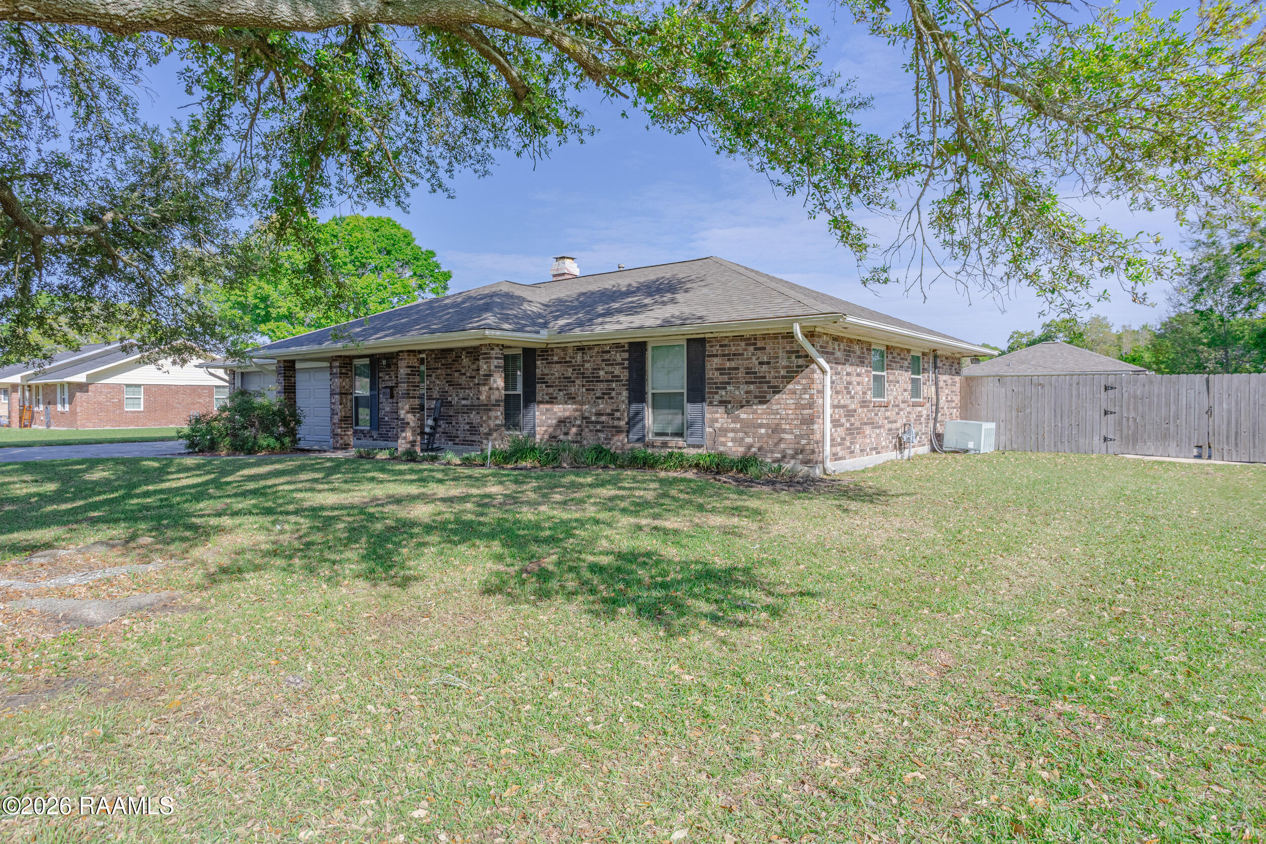 917 East Butler Street Rayne, LA 70578 - Photo 3 of 23 917 e butler-5