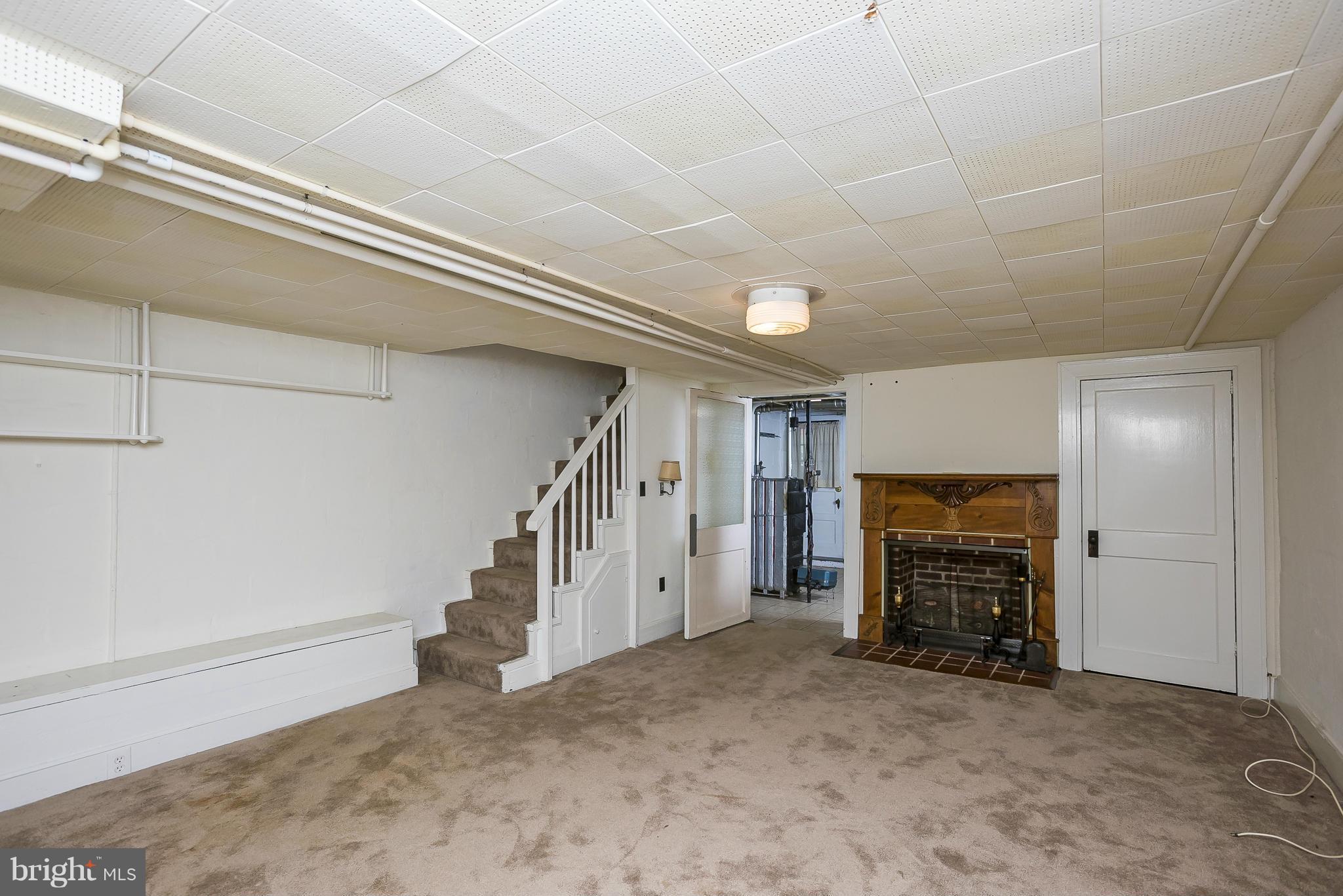 329 Arden Road West Baltimore, MD 21225 - Photo 15 of 19 Family Room