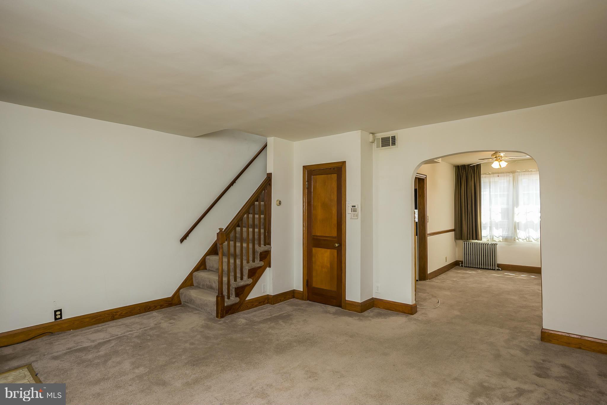 329 Arden Road West Baltimore, MD 21225 - Photo 7 of 19 Living Room