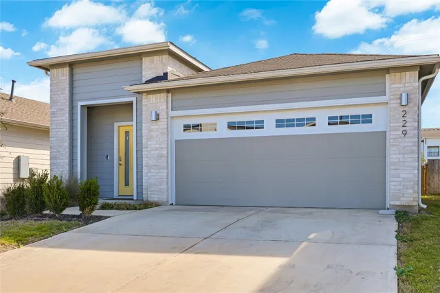 $296,900 | 229 Fairfax Avenue, San Marcos, TX 78666