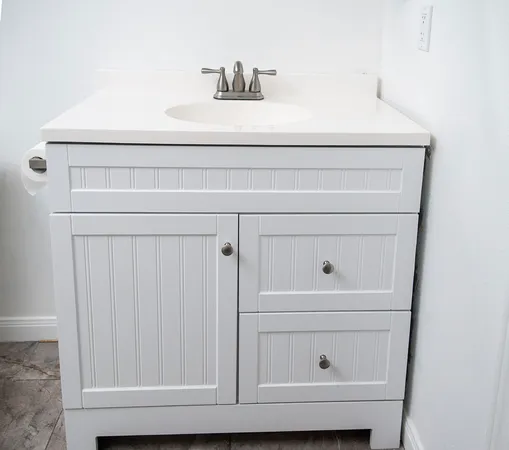 $1,200 | 605 Orangewood Drive, Unit B, Conroe, TX 77302