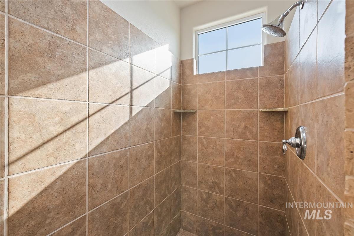 191 South Spring Lake Way Star, ID 83669 - Photo 21 of 35