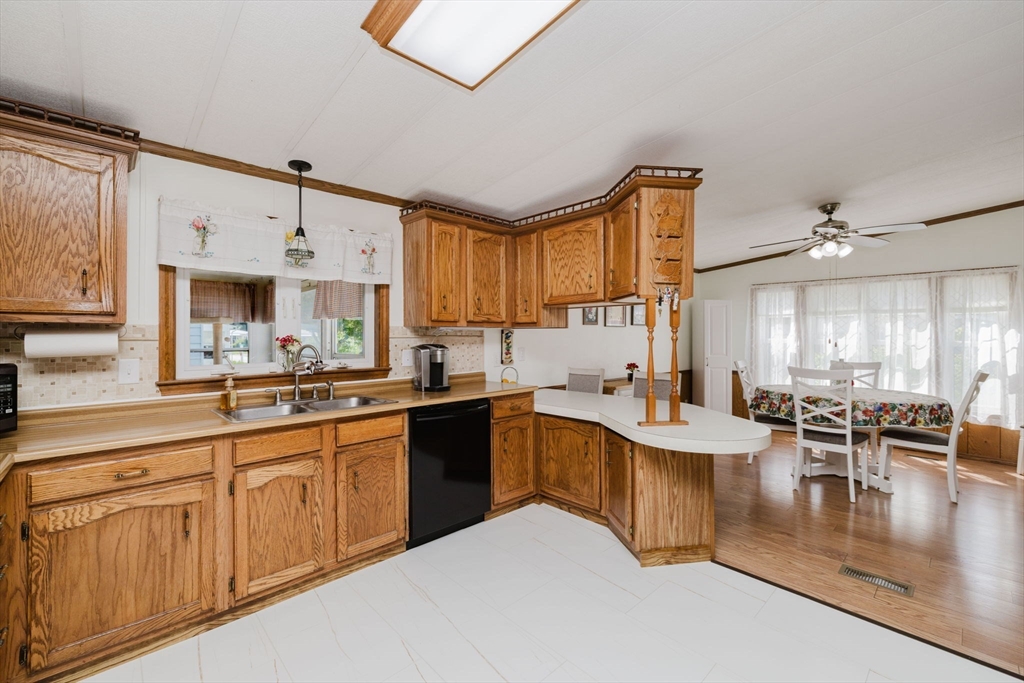 7 Anna Street Raynham, MA 02767 - Photo 16 of 42