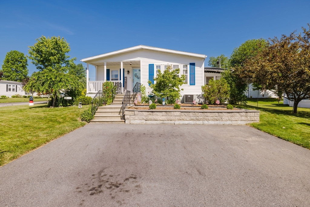 7 Anna Street Raynham, MA 02767 - Photo 4 of 42