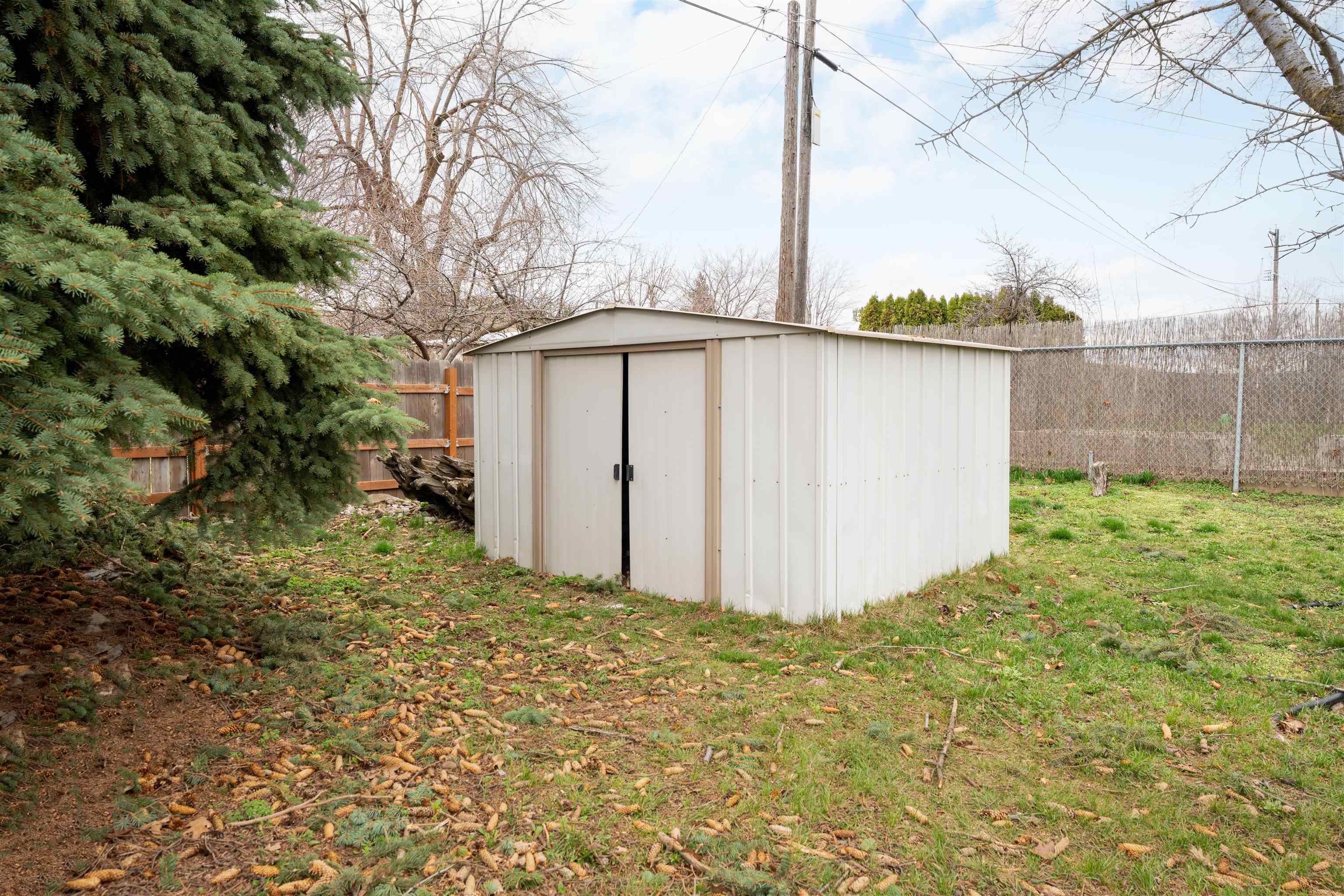 416 South Leta Road Spokane Valley, WA 99216 - Photo 37 of 47