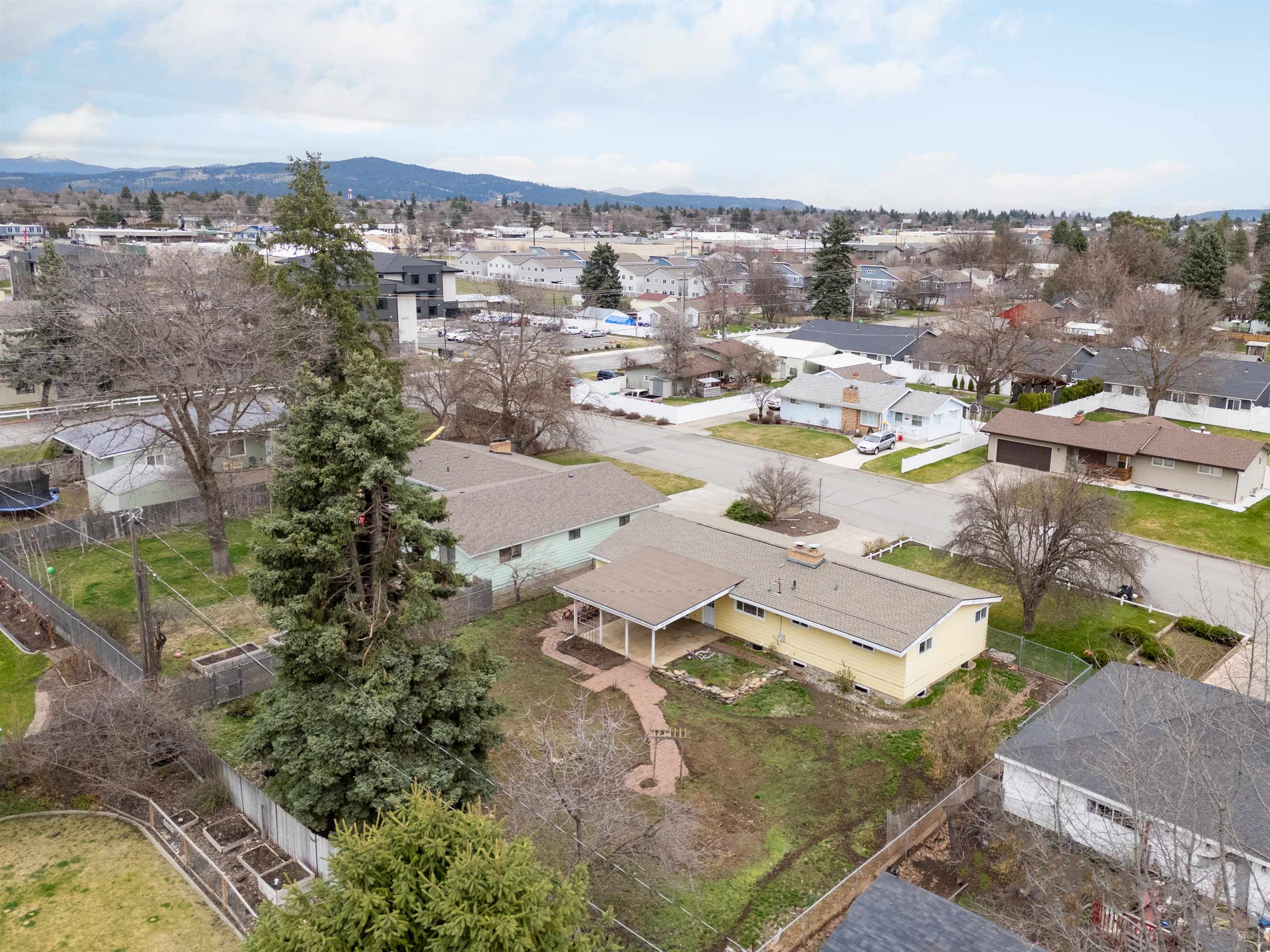 416 South Leta Road Spokane Valley, WA 99216 - Photo 39 of 47