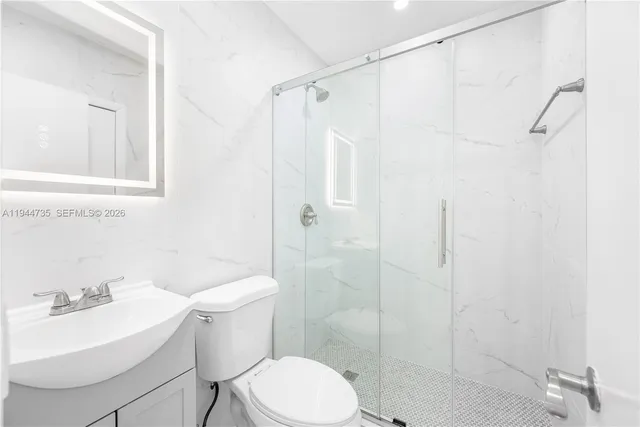 $4,000 | 3855 Southwest 87th Place, Miami, FL 33165