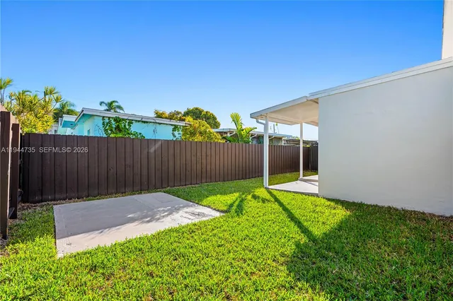 $4,000 | 3855 Southwest 87th Place, Miami, FL 33165