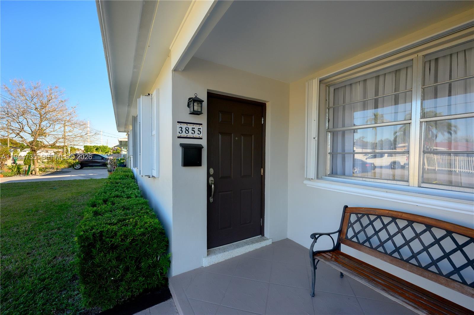 3855 Southwest 87th Place Miami, FL 33165 - Photo 3 of 27