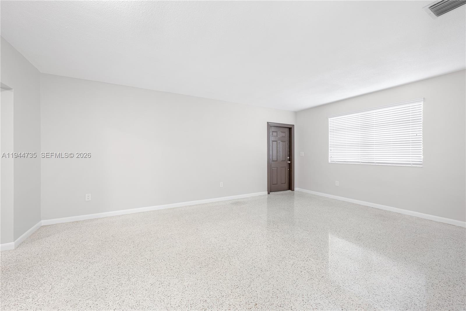 3855 Southwest 87th Place Miami, FL 33165 - Photo 5 of 27