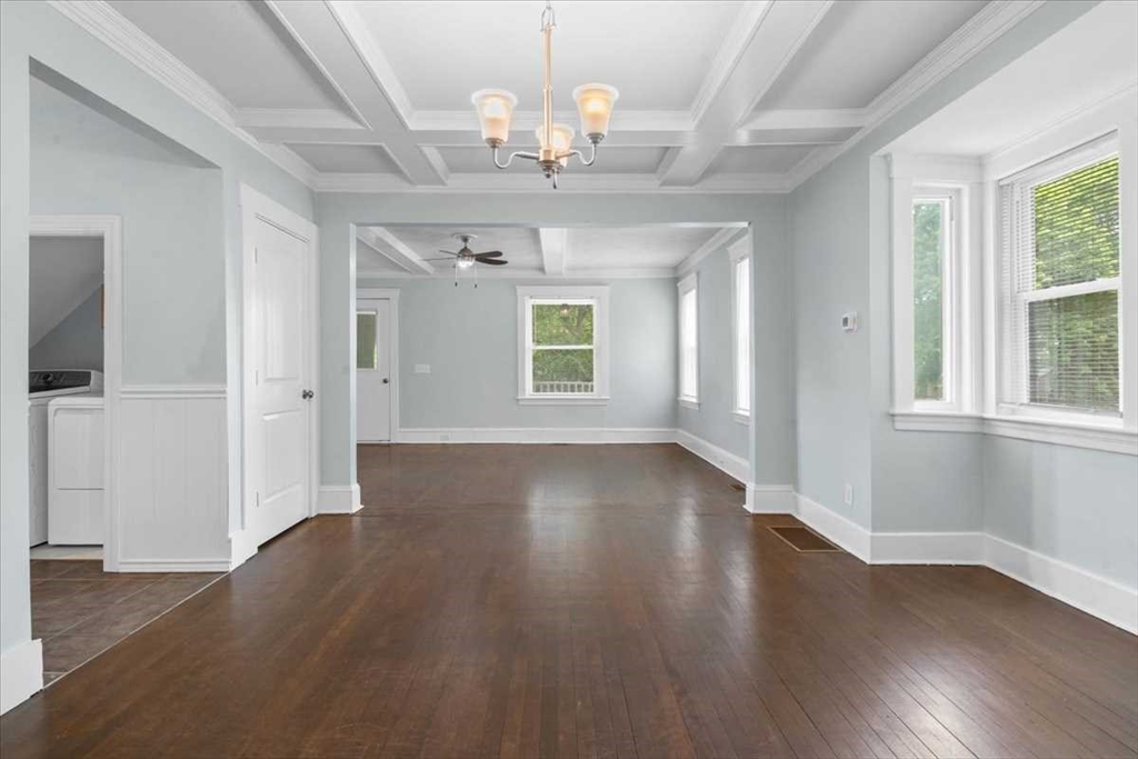 14 St Elmo Road Worcester, MA 01602 - Photo 15 of 42