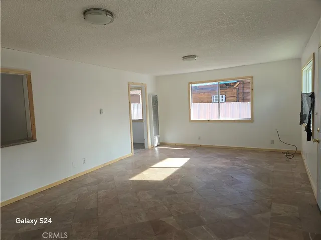 $429,000 | 39210 North Shore Drive, Fawnskin, CA 92333