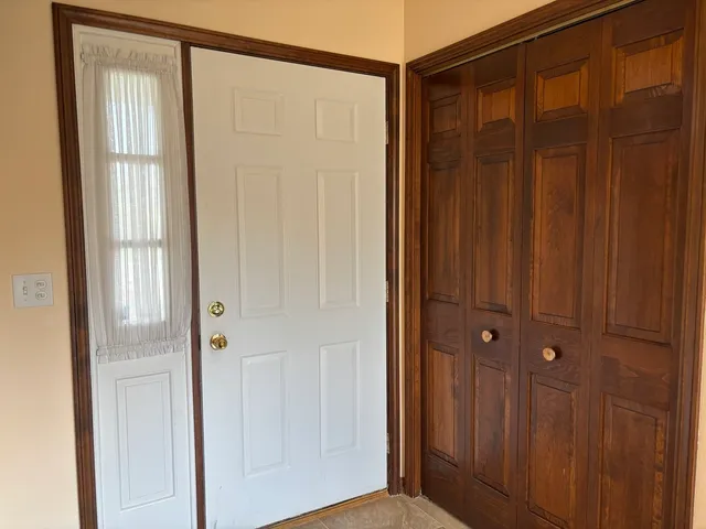 $619,000 | 4950 Tarrington Drive, Hoffman Estates, IL 60010