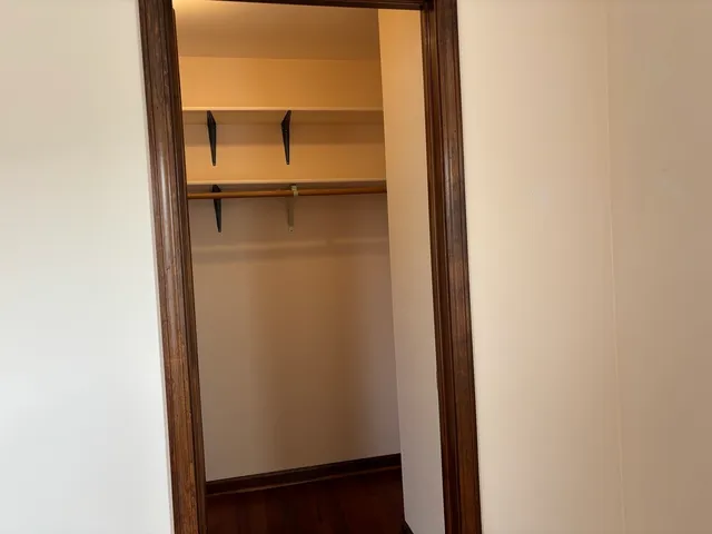 $619,000 | 4950 Tarrington Drive, Hoffman Estates, IL 60010