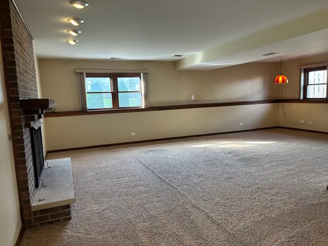 $619,000 | 4950 Tarrington Drive, Hoffman Estates, IL 60010