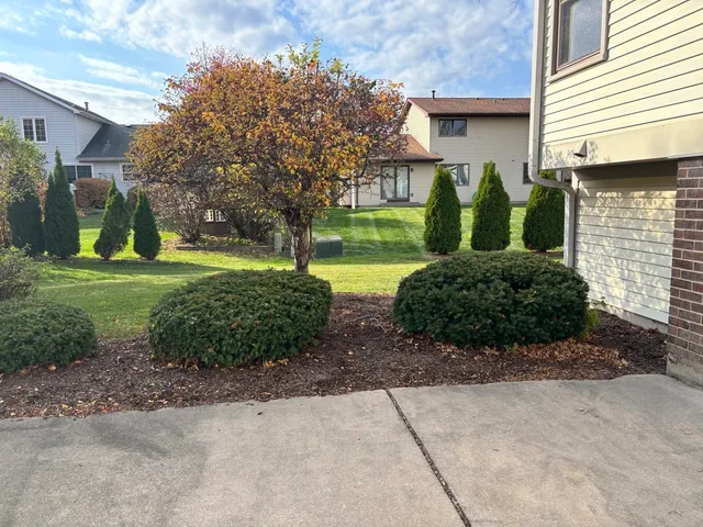 $619,000 | 4950 Tarrington Drive, Hoffman Estates, IL 60010