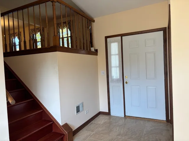 $619,000 | 4950 Tarrington Drive, Hoffman Estates, IL 60010