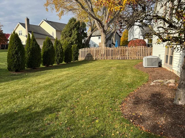 $619,000 | 4950 Tarrington Drive, Hoffman Estates, IL 60010