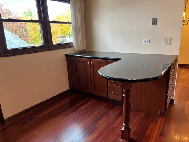 $619,000 | 4950 Tarrington Drive, Hoffman Estates, IL 60010