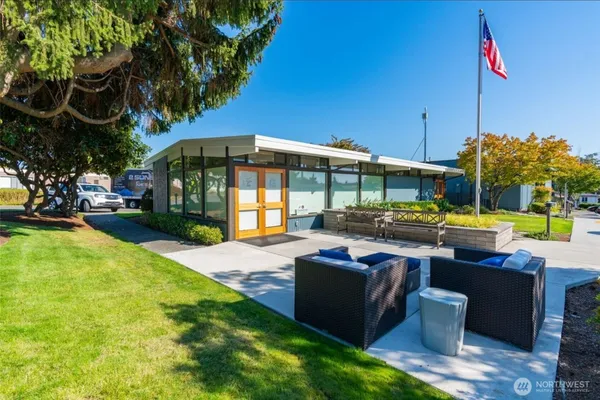 $169,900 | 18054 36th Avenue South, Unit 386, SeaTac, WA 98188