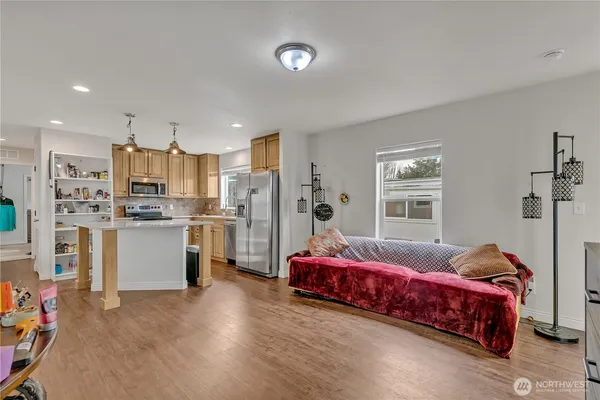 $169,900 | 18054 36th Avenue South, Unit 386, SeaTac, WA 98188