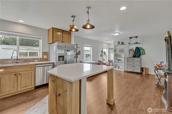 $169,900 | 18054 36th Avenue South, Unit 386, SeaTac, WA 98188