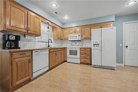$270,000 | 18797 Sunrise Drive, Belton, MO 64012