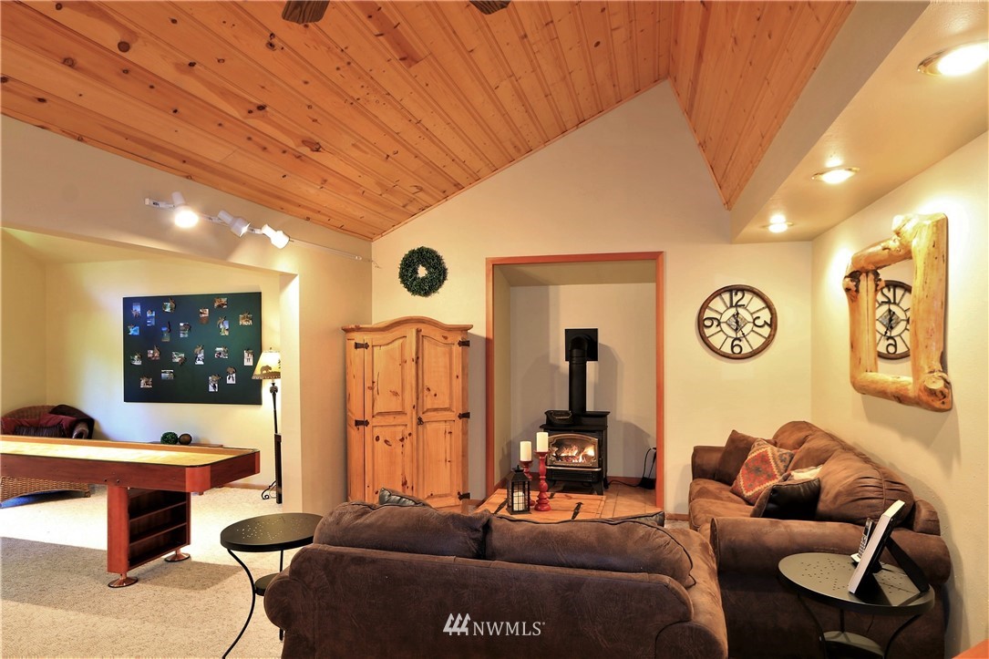 2961 Via Kachess Road Easton, WA 98925 - Photo 3 of 24 Gallery Image 3