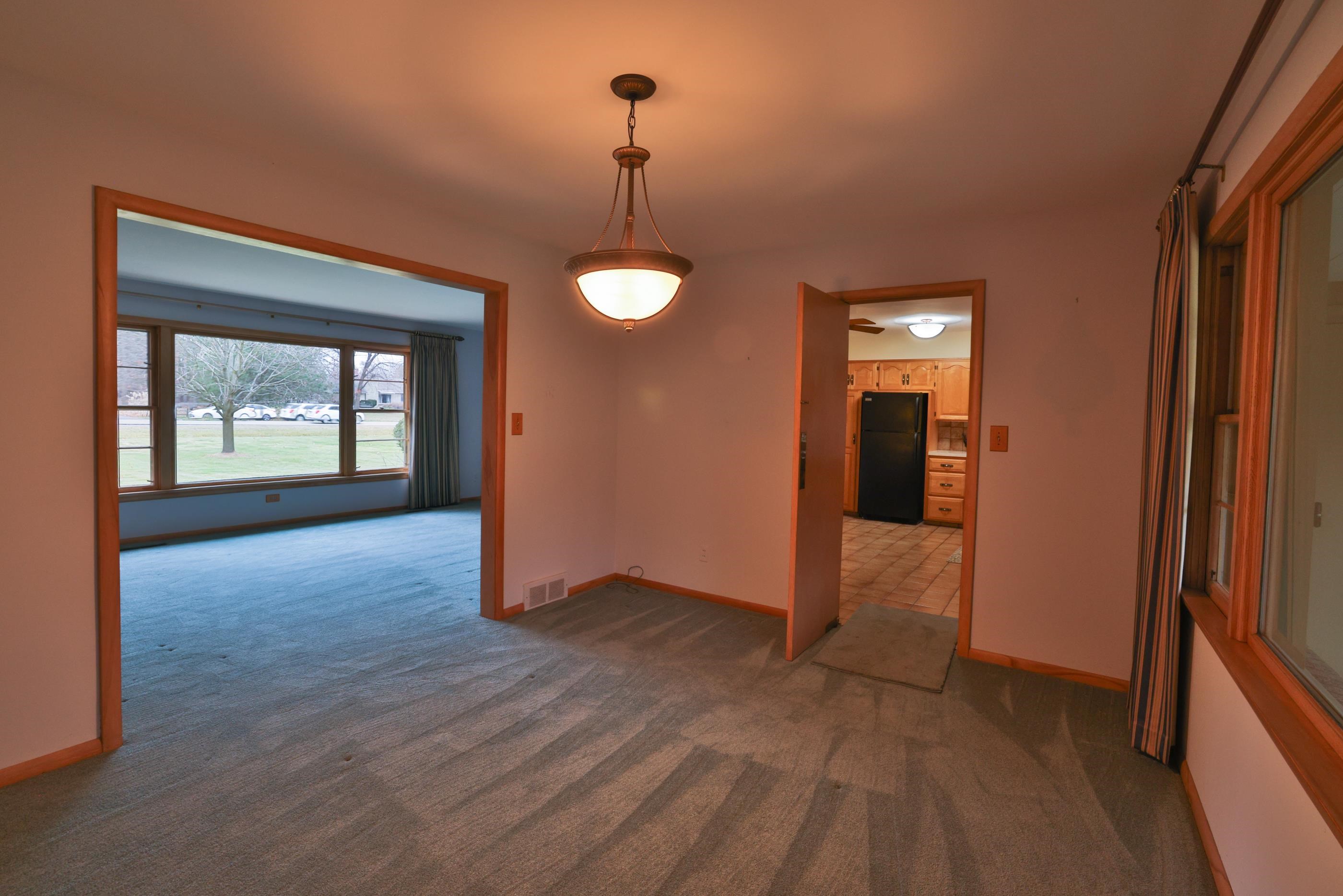 1198 North Dye Road Flint, MI 48532 - Photo 9 of 48 50097585-8.JPG