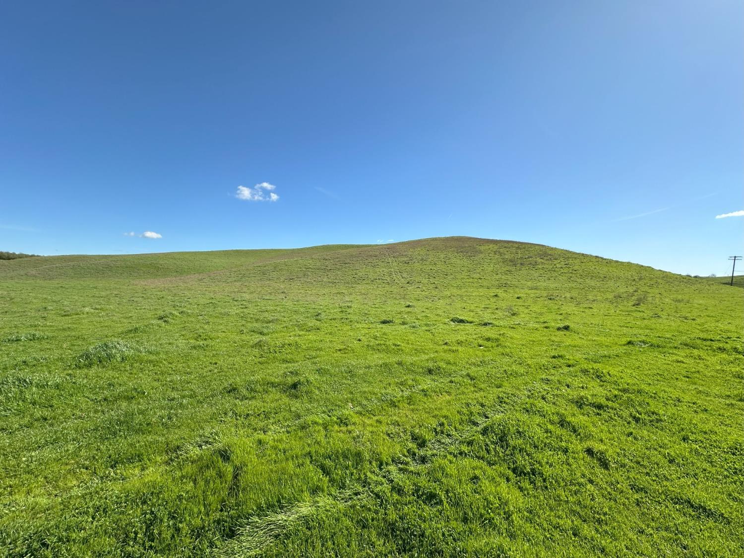 1100 Crabtree Road Waterford, CA 95386 - Photo 2 of 73 a view of an ocean