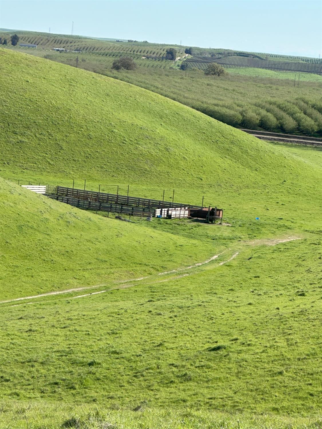 1100 Crabtree Road Waterford, CA 95386 - Photo 60 of 73 a view of an ocean from a beach