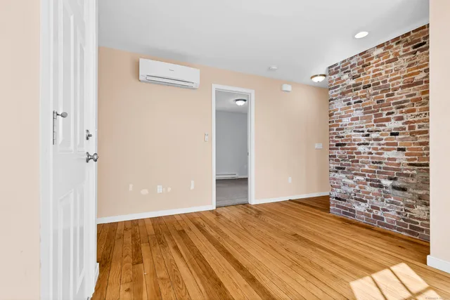 $175,000 | 9 Brewer Street, Unit 2, New London, CT 06320