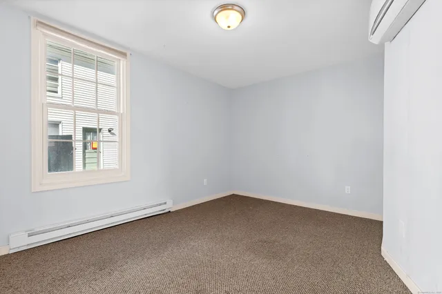 $175,000 | 9 Brewer Street, Unit 2, New London, CT 06320