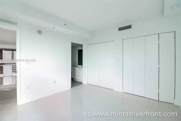 $3,600 | 92 Southwest 3rd Street, Unit 2706, Miami, FL 33130