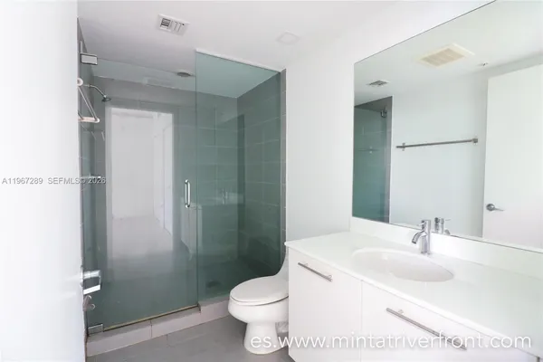 $3,600 | 92 Southwest 3rd Street, Unit 2706, Miami, FL 33130