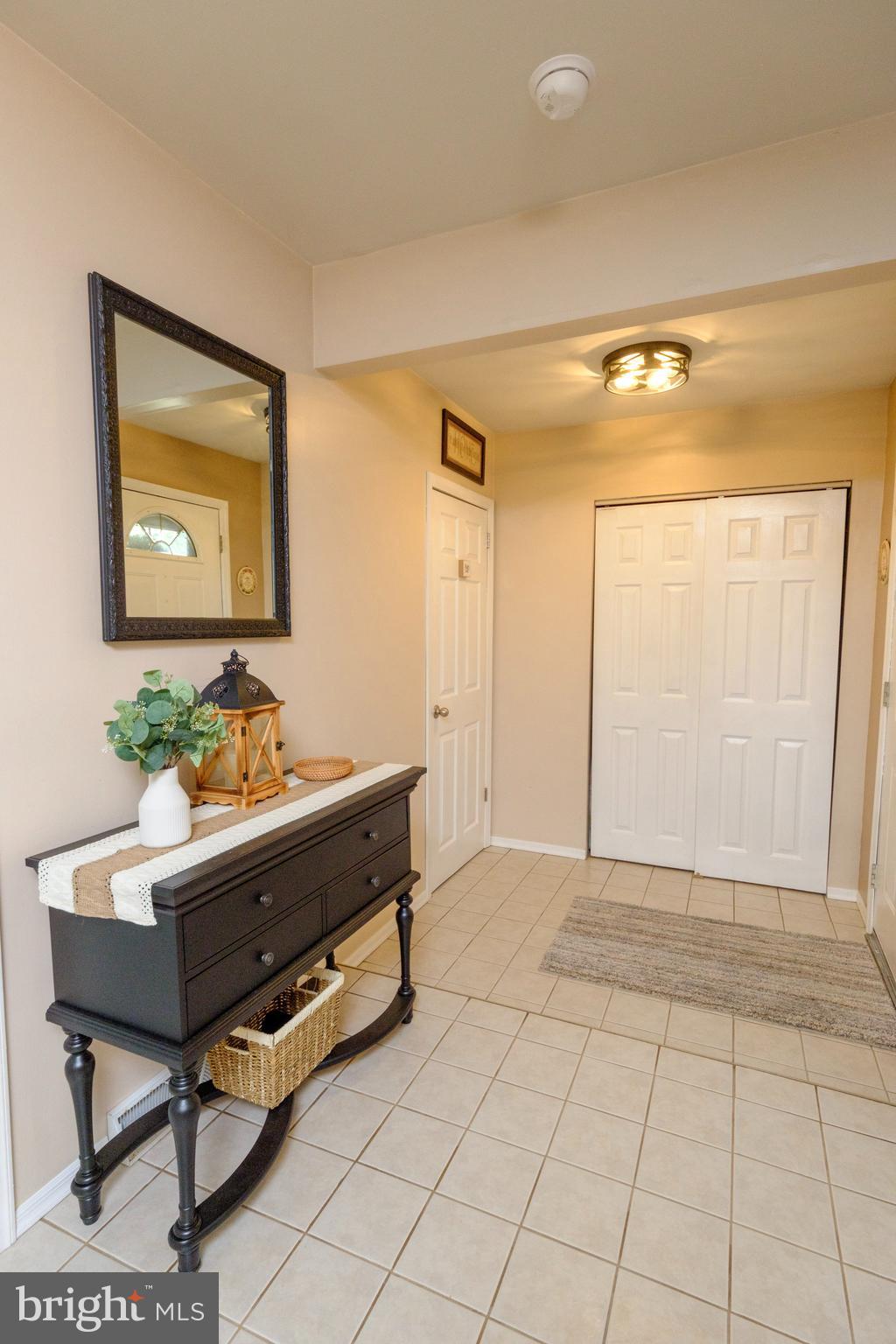 2124 Magnolia Court Cinnaminson, NJ 08077 - Photo 7 of 50 Large foyer