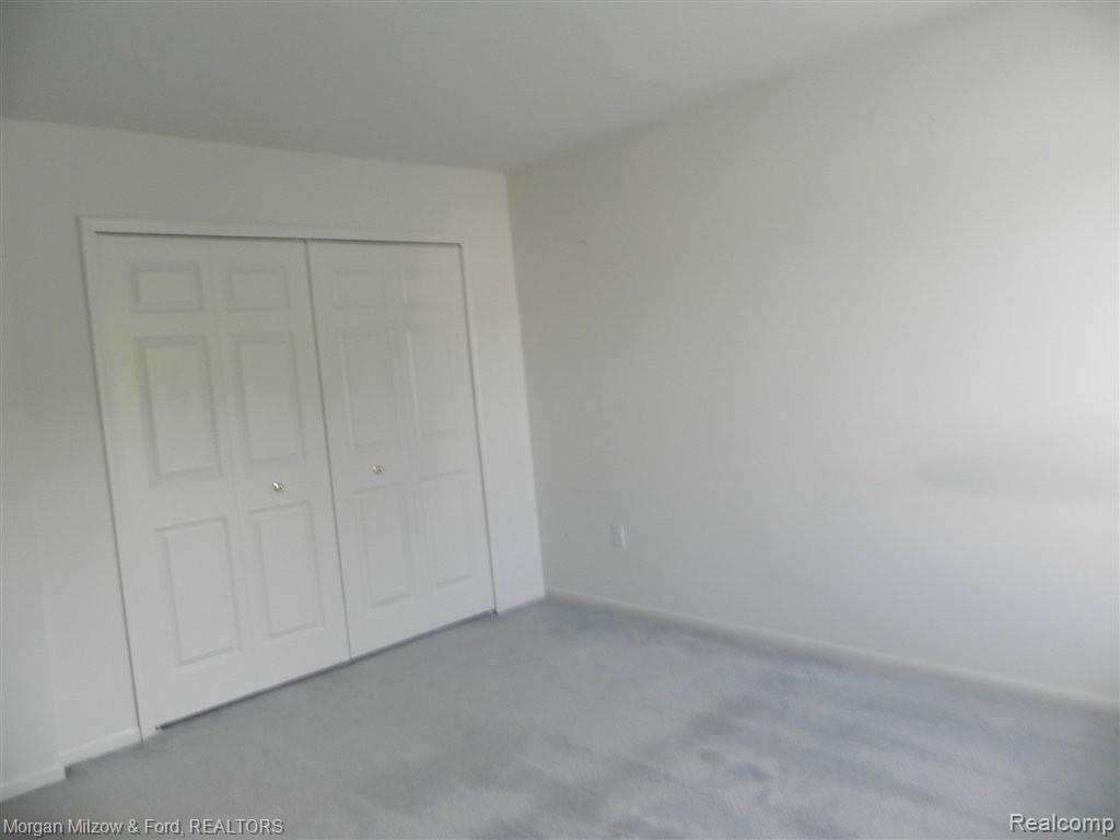 6561 Summit Ridge Court, Unit 44 Clarkston, MI 48346 - Photo 13 of 27 Bedroom 3