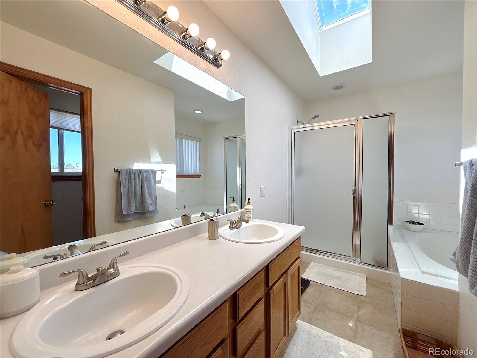 2835 South Tower Way Aurora, CO 80013 - Photo 17 of 33